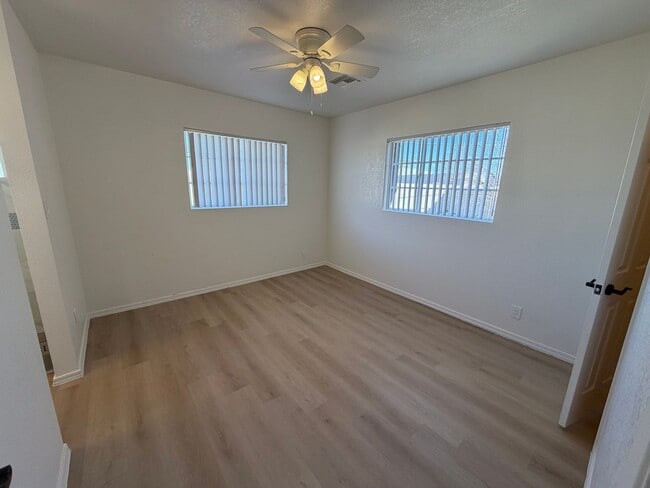 Building Photo - Spacious 4 Bed 3 Bath Single-Level Home | RV Gate | Huge Yard | Bright Open Layout