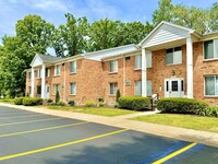 Building Photo - Renovated One-Bedroom Apartment – Prime Wa...