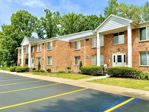 Building Photo - Renovated One-Bedroom Apartment – Prime Wa...