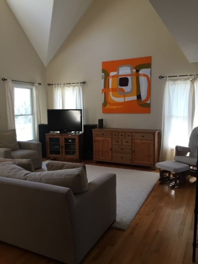 Building Photo - Single Family Home within Lexington City Limits