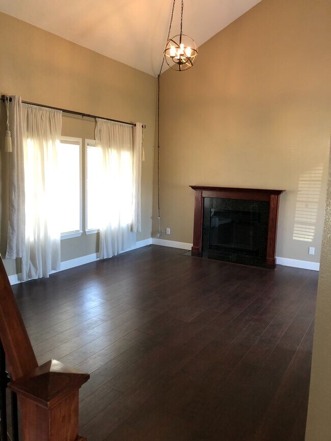 Building Photo - COMING SOON!! Foxboro neighborhood & Travis Unified School District! This beauty is a 3bed / 3 ba...