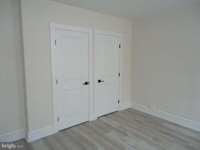 Building Photo - 2807 Clifton Ave