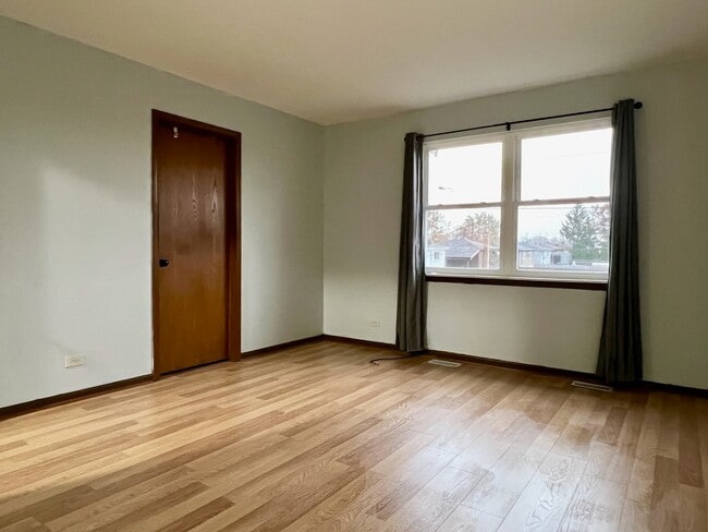 Building Photo - 2611 E Martha Pl