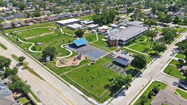 Building Photo - 1417 Biondo Way