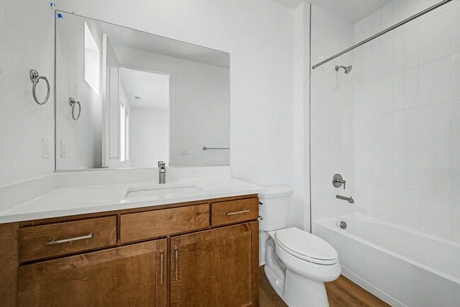 Building Photo - 689 Saddle Dr