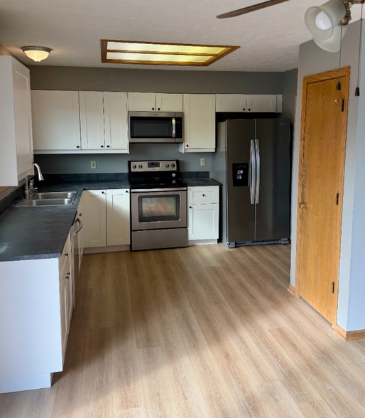 Building Photo - 4141 Jacquelyn Dr