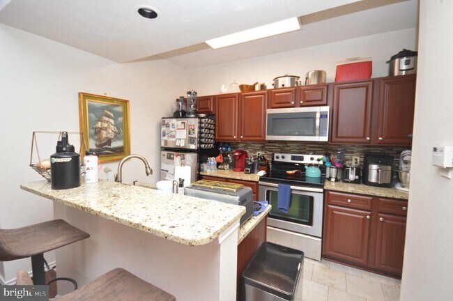 Building Photo - 3912 Penderview Dr