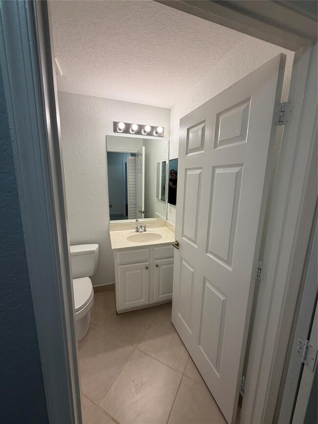 Building Photo - 3340 Palomino Dr