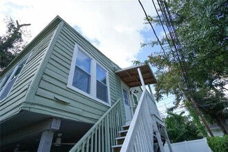 Building Photo - 535 14th Ave S