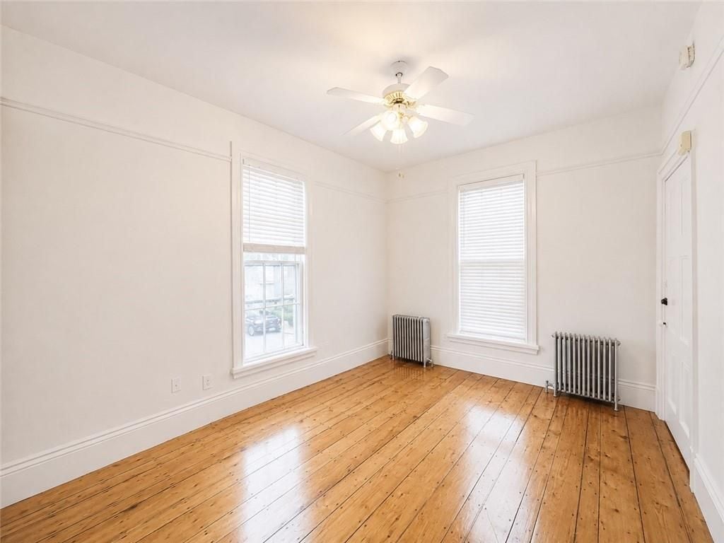 Building Photo - 17 Thayer St