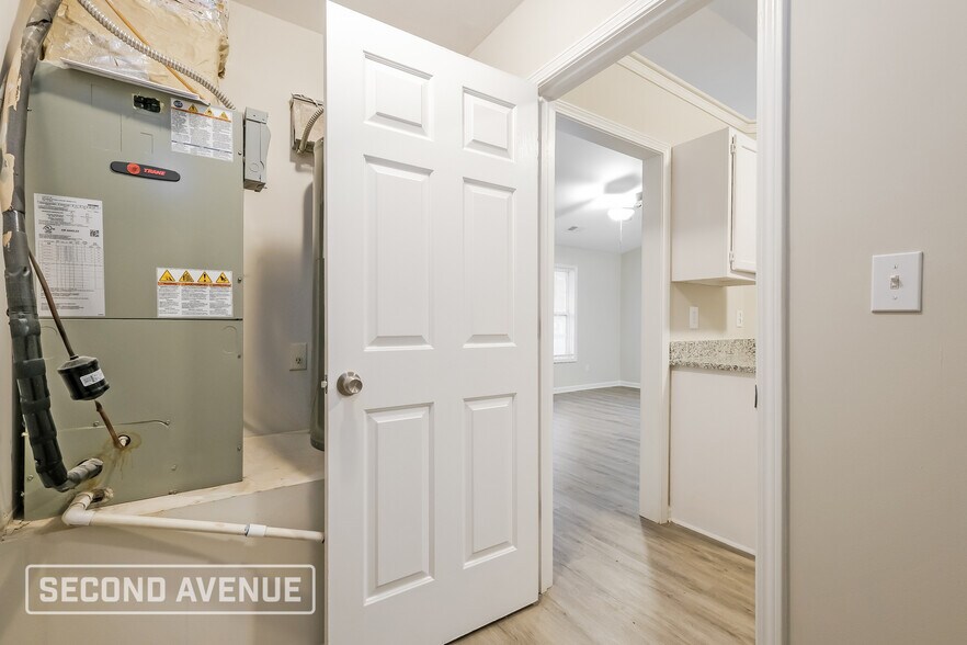 Building Photo - 229 Southern Trace Way