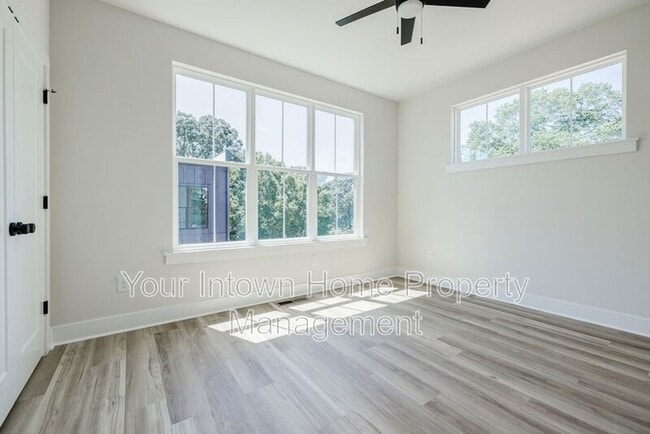 Building Photo - 1134 West Marietta St NW