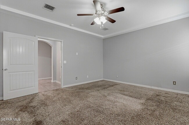 Building Photo - 14293 Meadow Lake Ave
