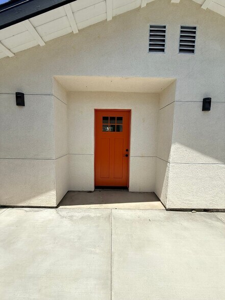 Building Photo - 8531 Orange St