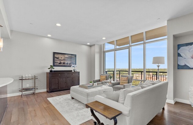 Building Photo - 4242 Broadway-919.2