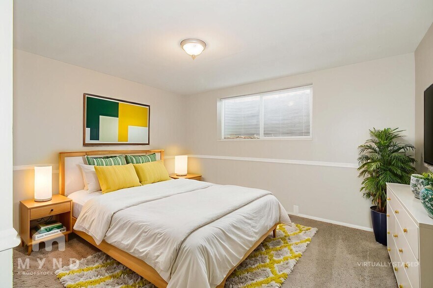 Building Photo - 9548 S 1210 E