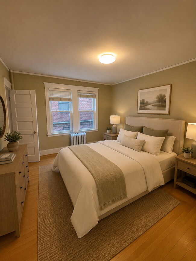 Building Photo - Renovated 3BR/2BA 1,278 SF In-Unit Laundry Parking Basement Storage Available Sept 1