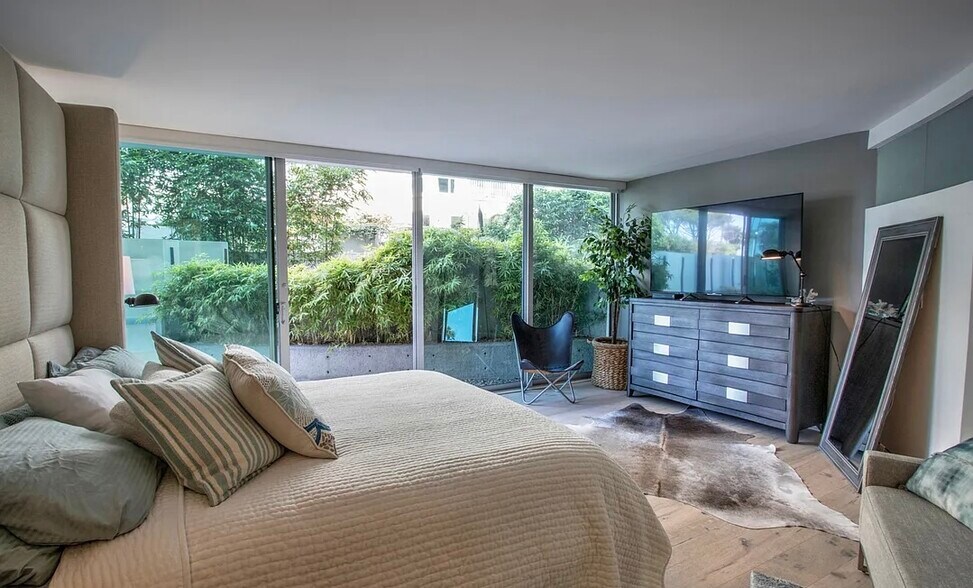 Building Photo - 535 Ocean Ave