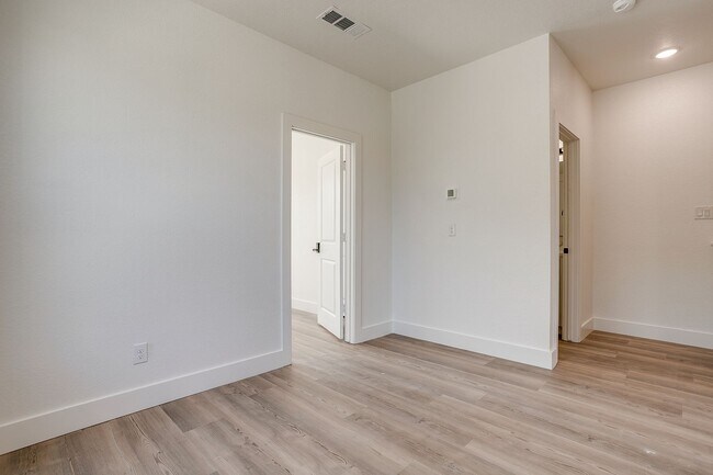 Building Photo - 2801 Forest Park Blvd