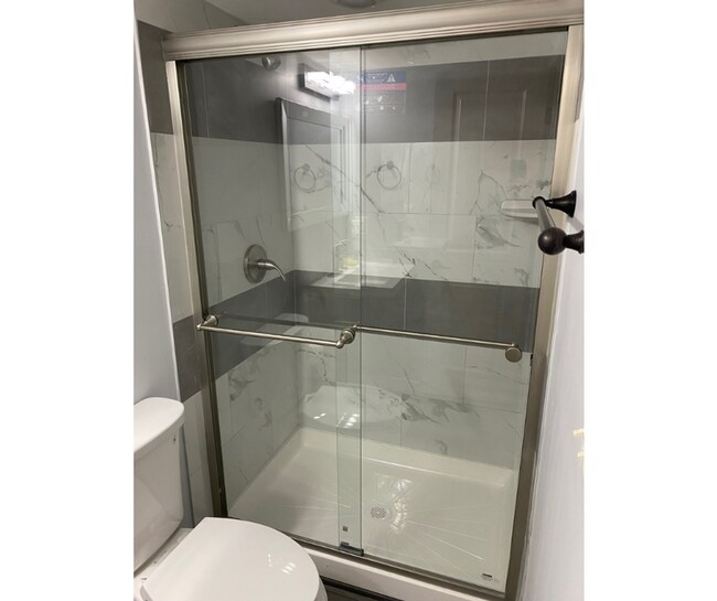 Building Photo - 306 N Fremont Ave