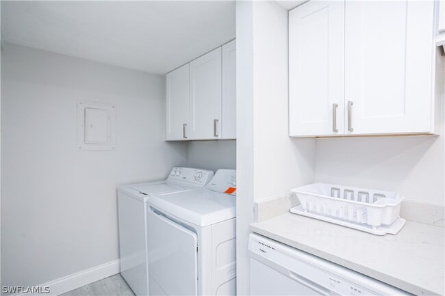 Building Photo - 3645 Boca Ciega Dr