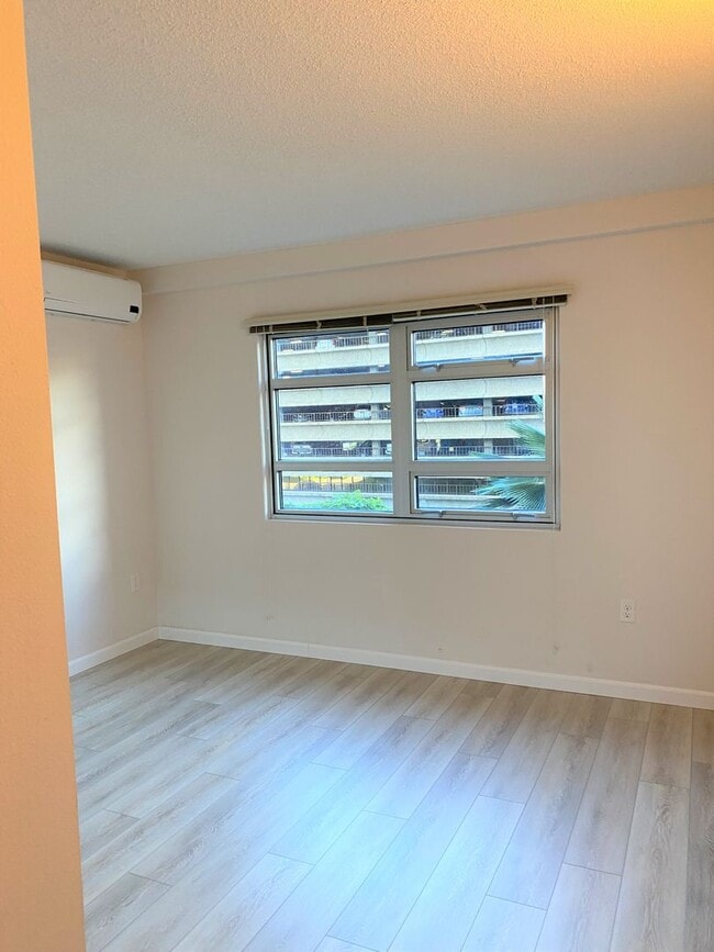 Building Photo - 801 South St