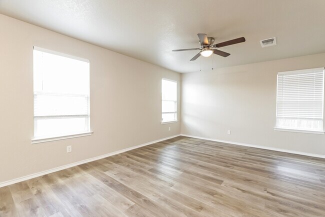 Building Photo - 6806 Slaton Fields