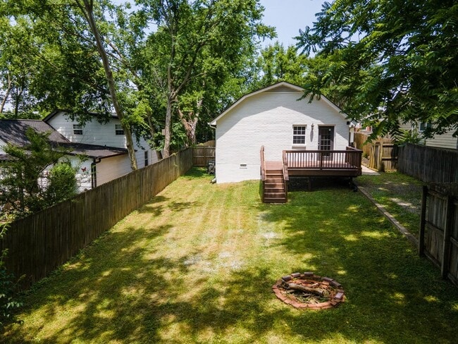Building Photo - **REMODELED EAST NASHVILLE BUNGALOW IN HIG...