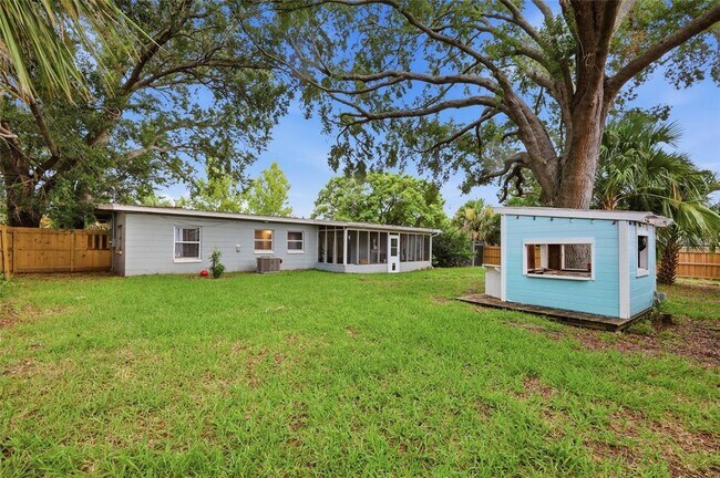 Building Photo - 712 Malone Dr