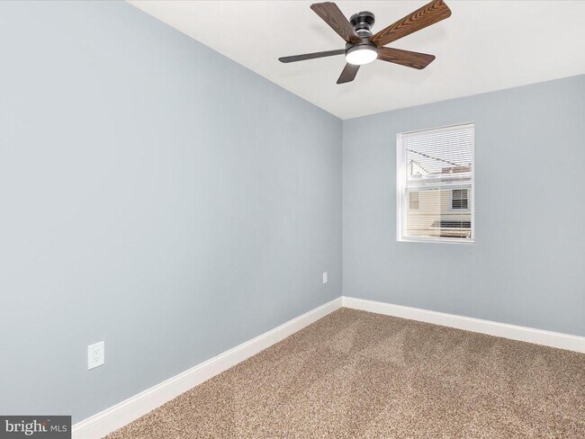 Building Photo - 5443 Jonquil Ave