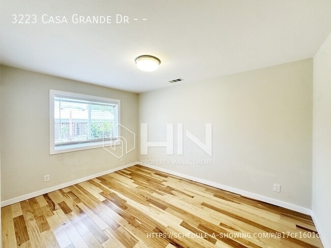Building Photo - 3223 Casa Grande Dr