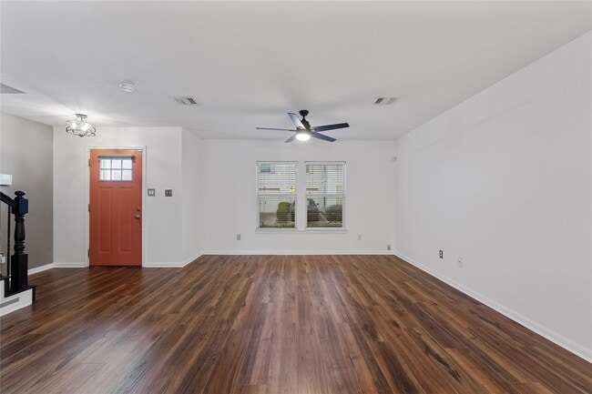 Building Photo - 2623 Woodridge Cove Dr