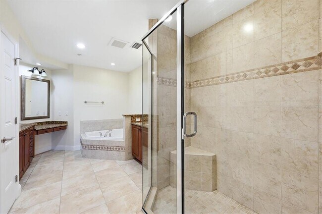 Building Photo - 7612 Lake Vista Ct