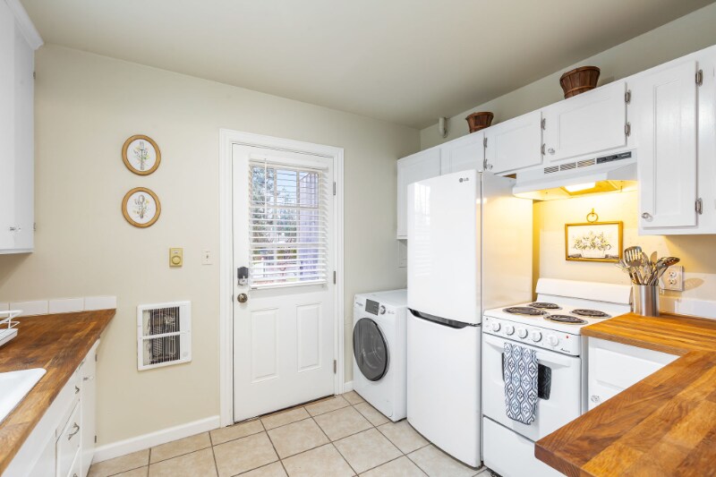 Building Photo - 10403 Dekoven Dr SW