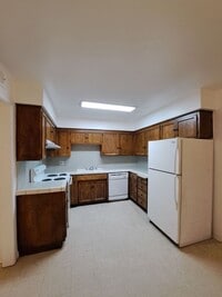 Building Photo - 4864 E University Ave