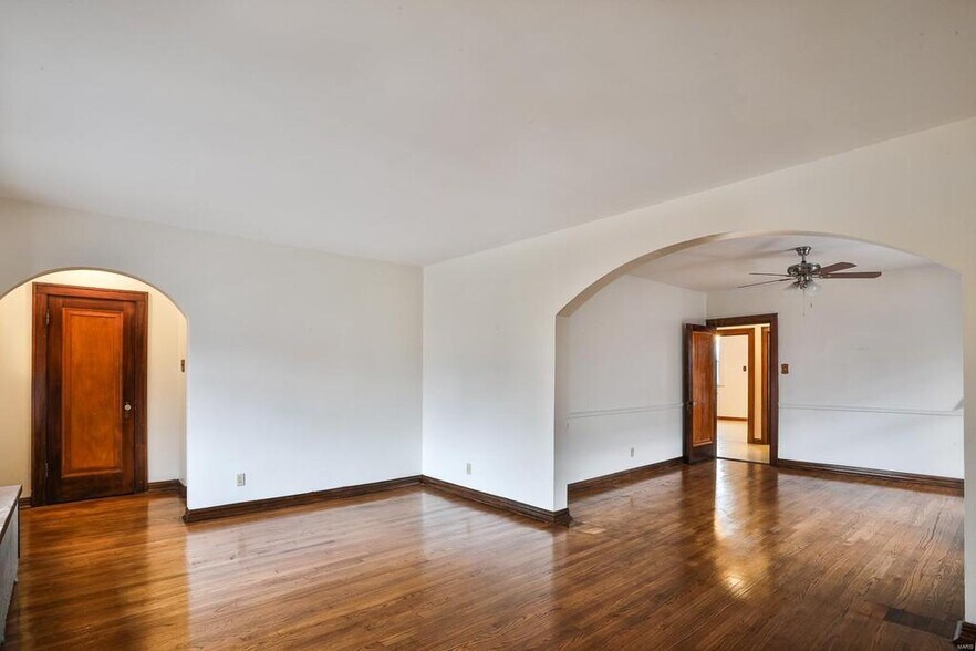 Living & Dining Room - 3933 Fillmore St
