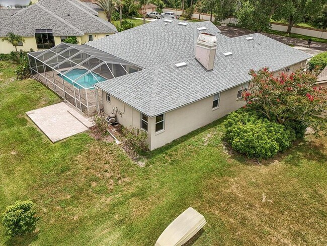 Building Photo - 816 Sandringham Ln