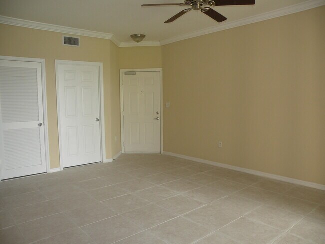 Building Photo - 15025 Michelangelo Blvd