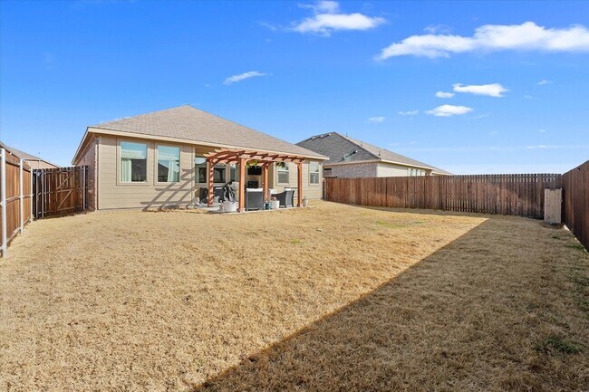 Building Photo - 5028 Waterway Dr