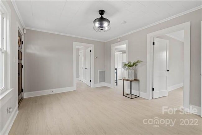 Building Photo - 2 Bedroom Home in Salisbury