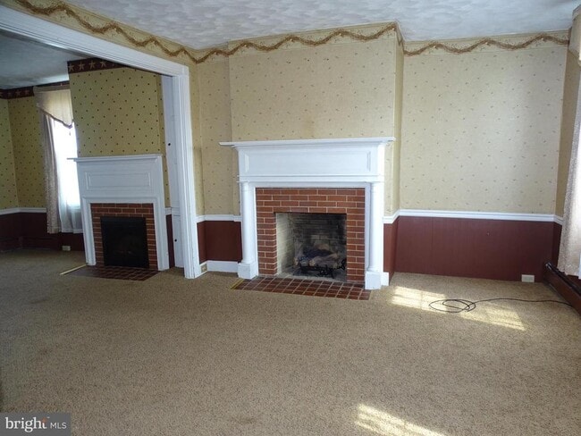 Building Photo - 1410 Gillan Dr