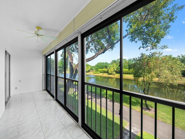 Building Photo - 7321 Amberly Ln