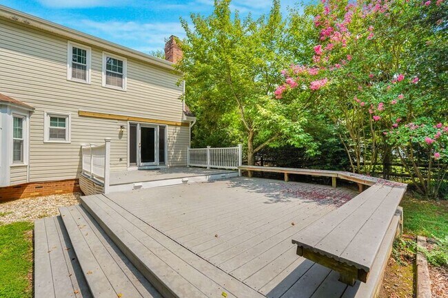 Building Photo - 94 Cleremont Dr