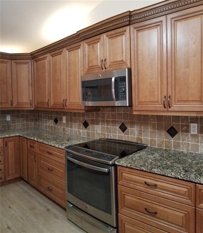 Building Photo - 5810 Garden Lakes Majestic