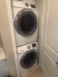 Laundry - 21730 Candela Dr