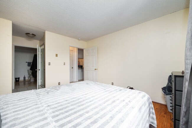 Building Photo - Great opportunity to rent this beautiful centrally located apartment in Chula Vista!