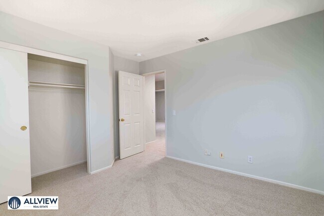 Building Photo - Beautifully Updated 4 Bedroom Single Family Home in Peaceful Glen Willow, West Irvine