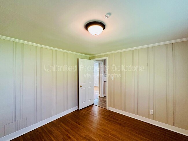 Building Photo - 3416 Wilshire Blvd