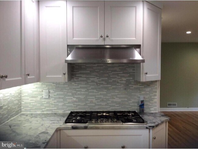 Building Photo - 55 Montgomery St