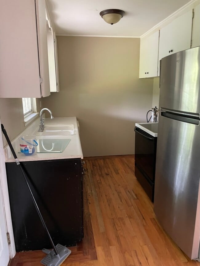Building Photo - 2517 S 51st Terrace